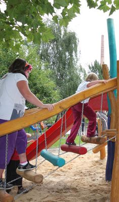 Spielplatz - Astrid-Lindgren-Schule Förderschule für geistig Behinderte - Weißwasser